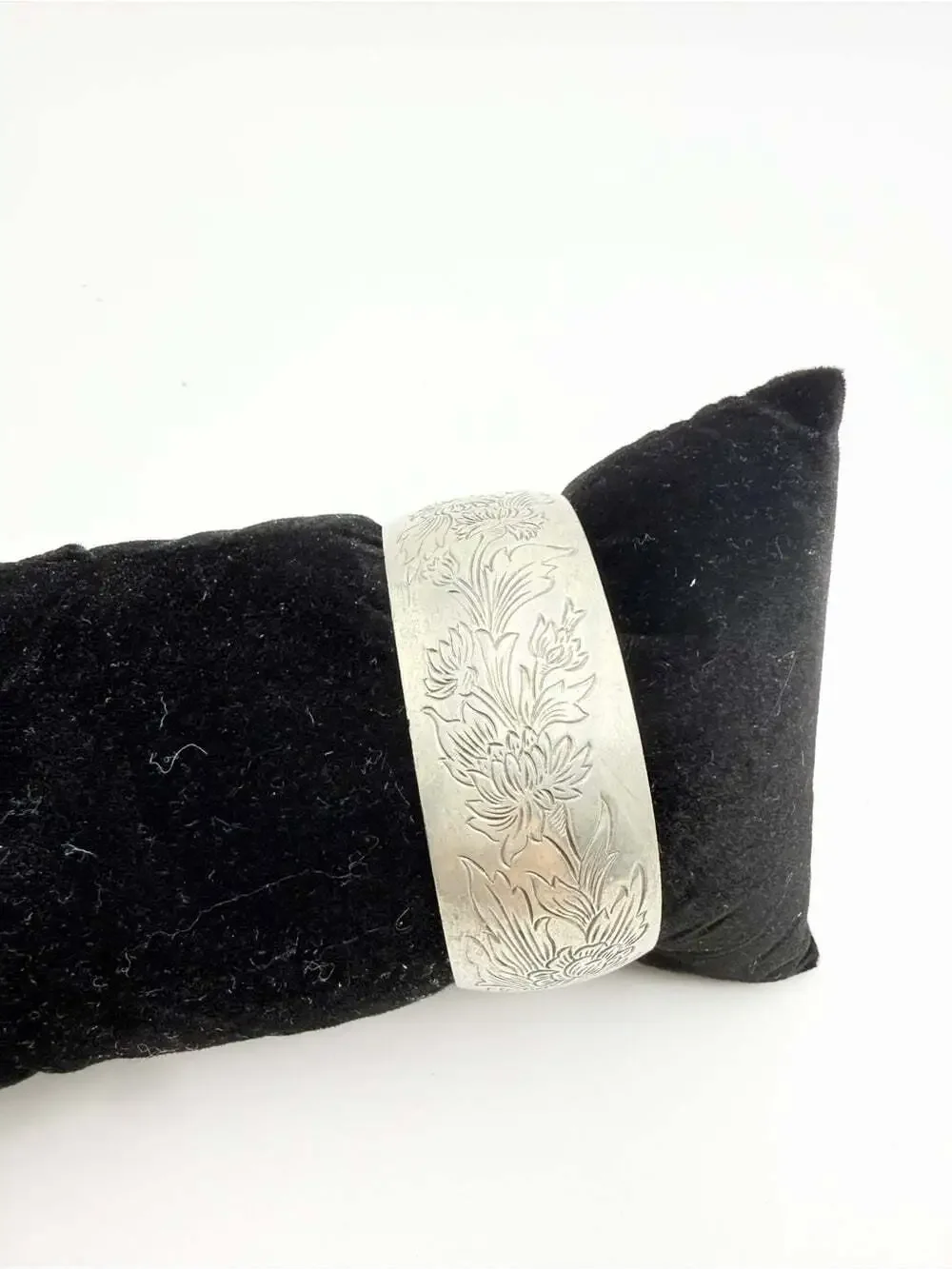 Vintage Kirk Pewter Chrysanthemum Cuff Bracelet – 900-11